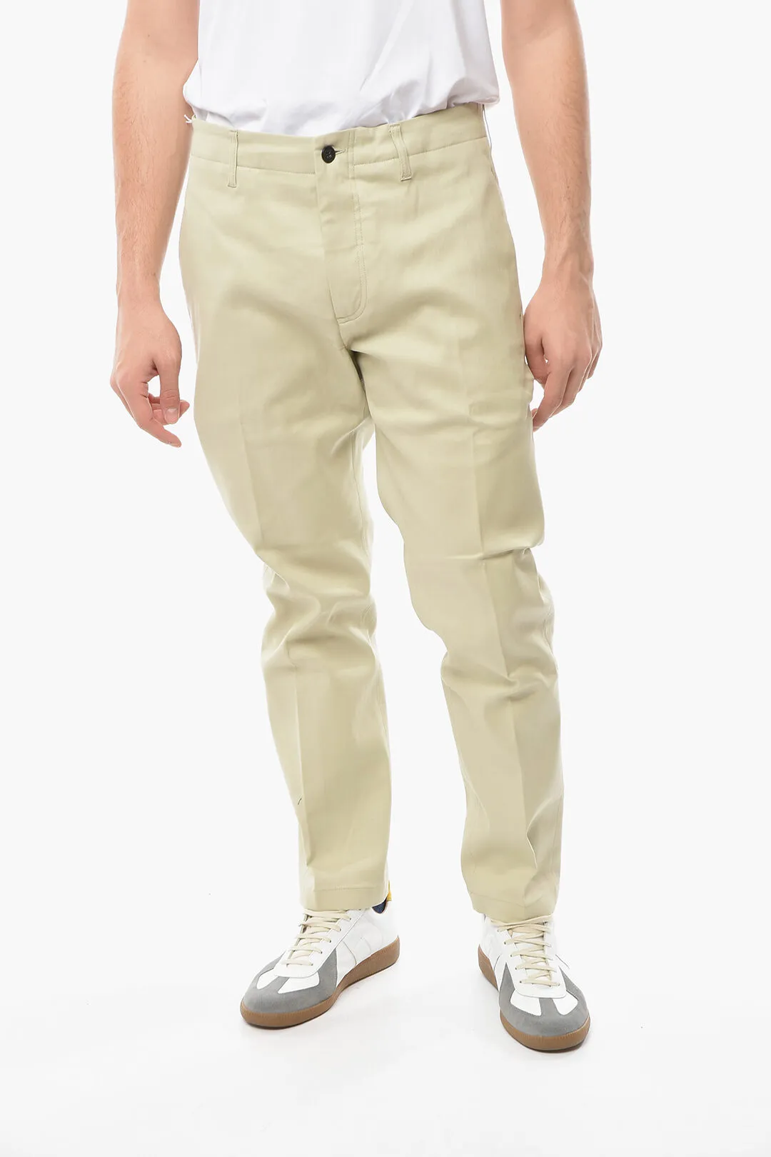Chino Pants with 4 Pockets and Contrast Button.